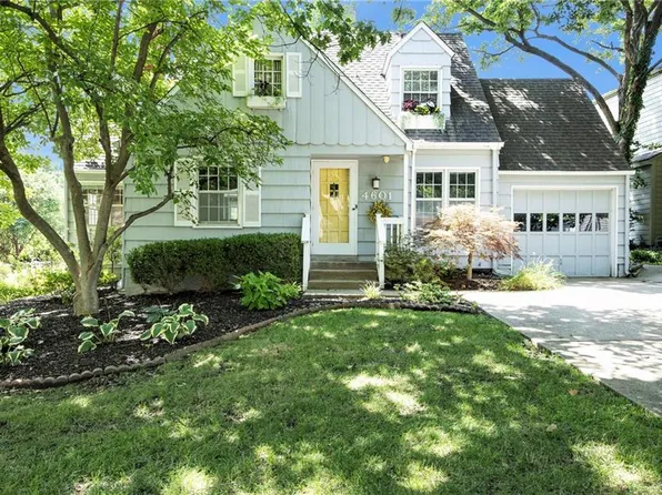 4601 W 70th St, Prairie Village, KS 66208