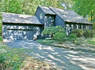 1010 Griffin Ct, Niles, OH