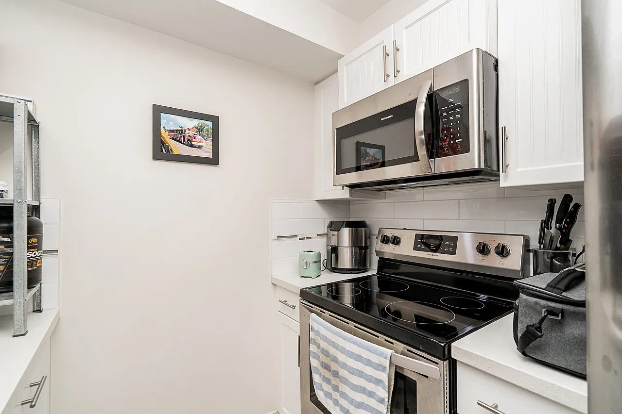 2 bed, 800 sqft, $1,800 — Photo 4