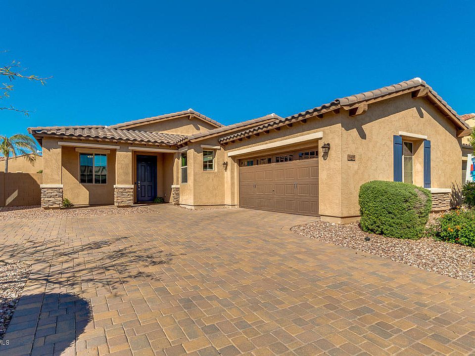 1st image of 14428 W Desert Flower Dr