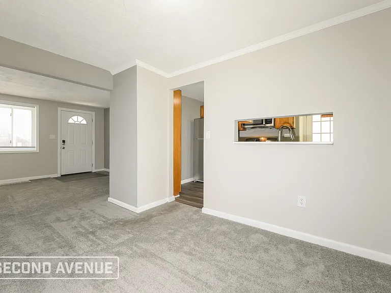 127 Stowe Dr — Photo 10