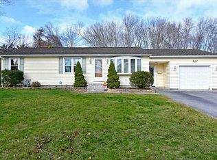 6 Silver Lake Ave, Smithfield, RI 02917