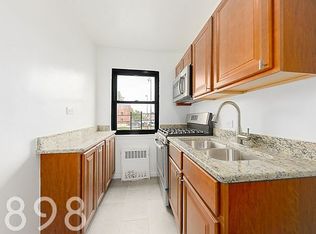 72-61 150th St #2E, Flushing, NY 11367