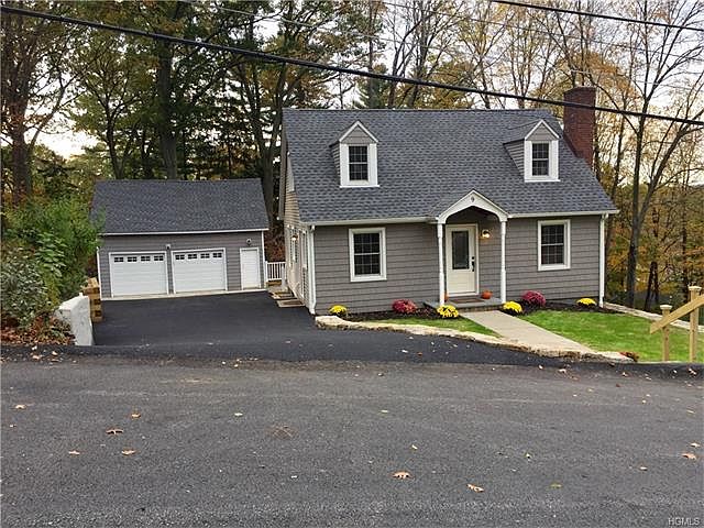 1st image of 9 Crest Dr
