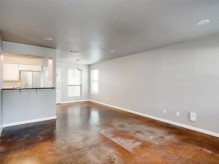 403 W Elizabeth St #B — Photo 14