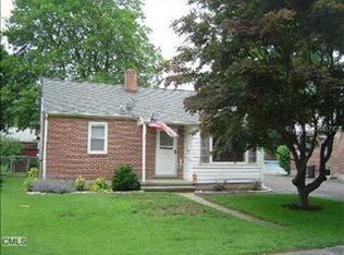 9 Nolan Rd, Ansonia, CT 06401