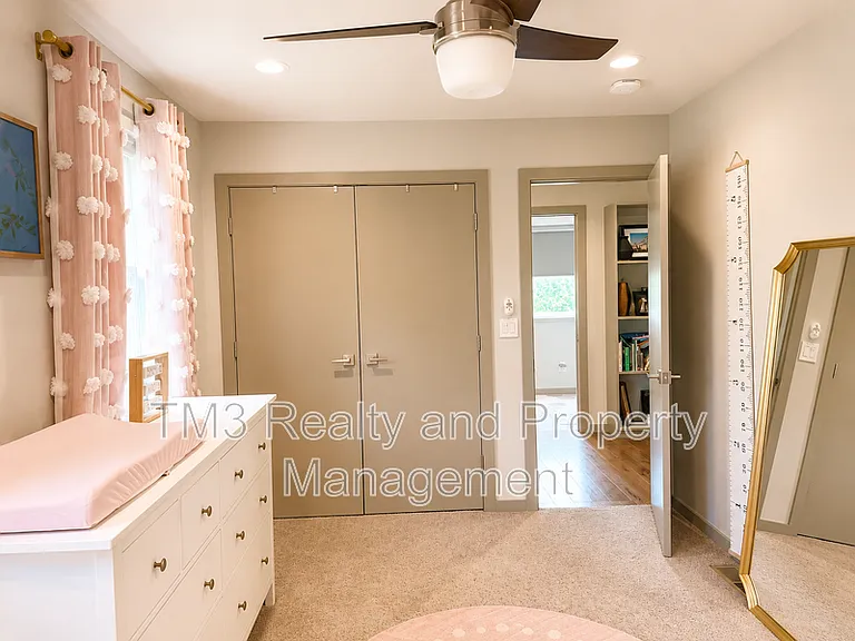 2436 Forest Ave — Photo 37