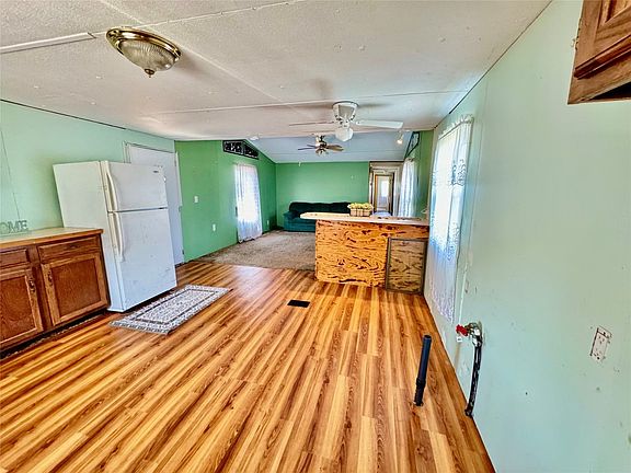 4th image of 18592 Birch Dr