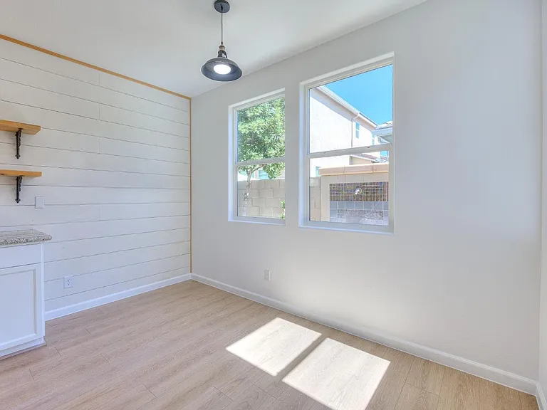 1511 N Encoure Way — Photo 13
