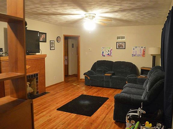 4th image of 807 12th Ave