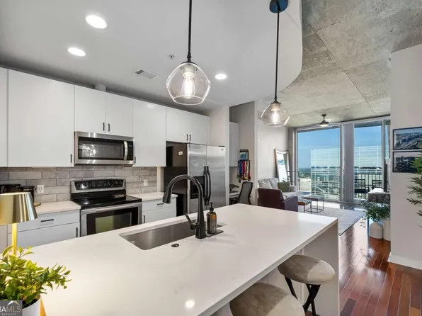400 W Peachtree St NW Unit 3005, Atlanta, GA 30308