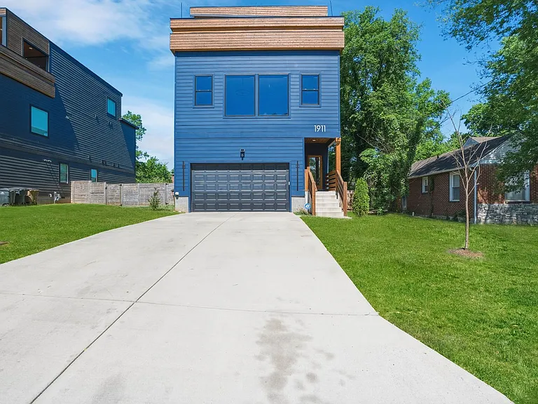 1911 Hailey Ave — Photo 2