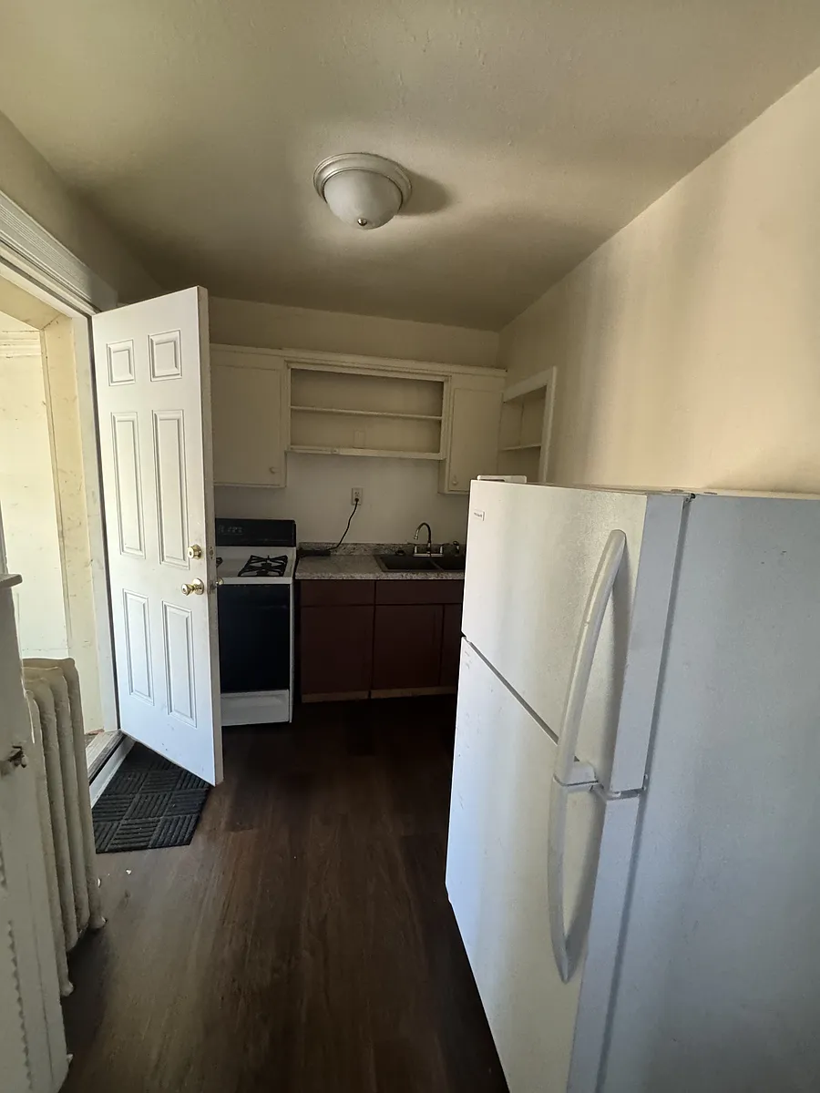 Building Photo - 733 S 26th St #1