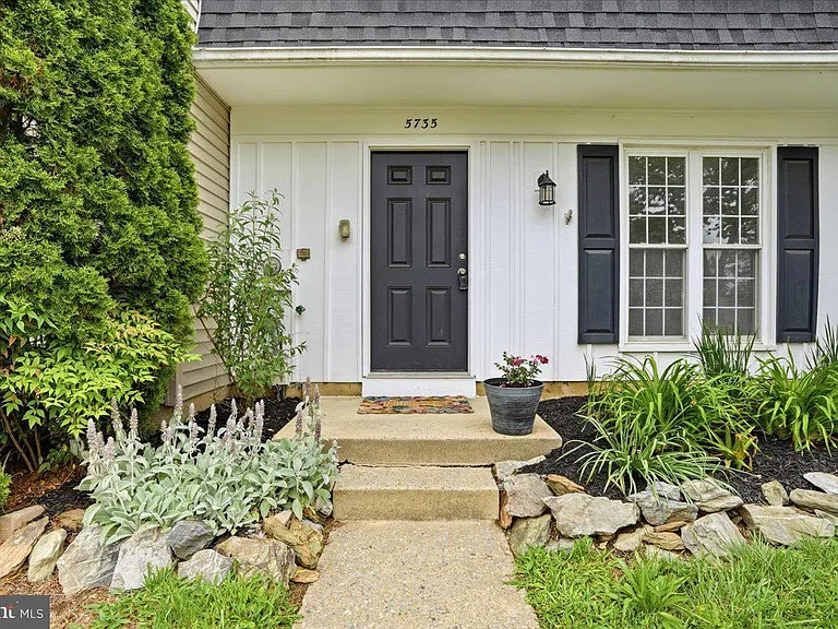 5735 Sunset View Ln — Photo 26