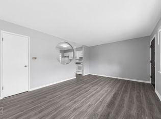 2600 S 59th Ave APT 10, Cicero, IL 60804