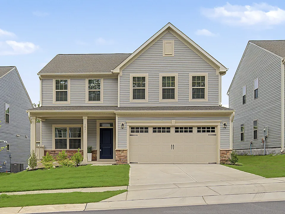 1621 Crimson Leaf Ln