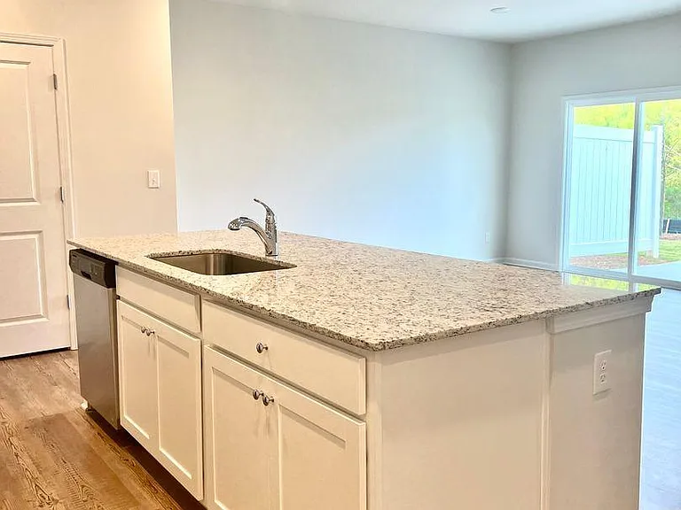 122 Founders Dr #42 — Photo 5