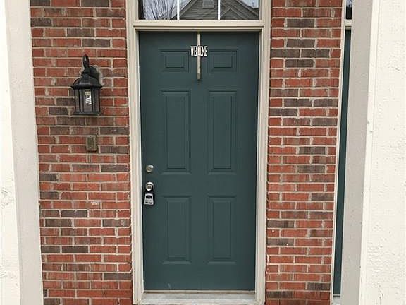 2nd image of 29208 Chesapeake Cir #1