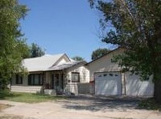 305 Berber St, Cairo, NE 68824