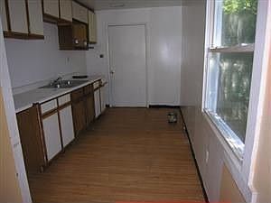 3rd image of 4672 Kirby Ave