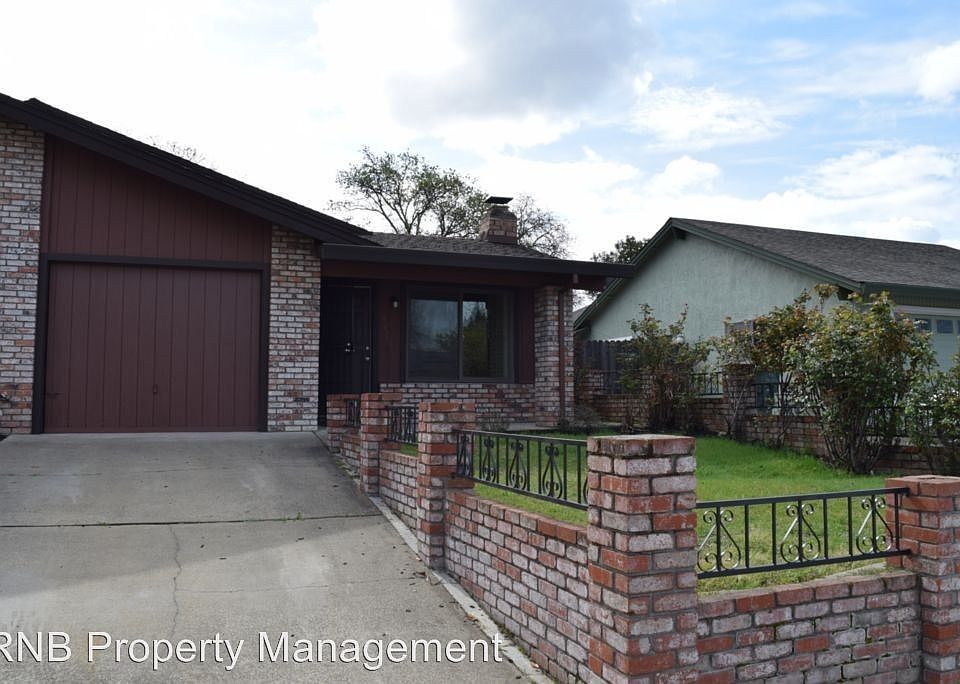 1st image of 3406 Meadow Way