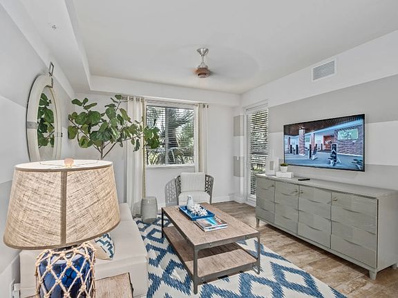 2nd image of 18001 Biscayne Blvd #100