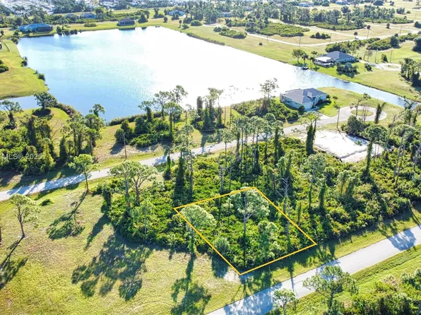 13 Tide Ct, Placida, FL 33946