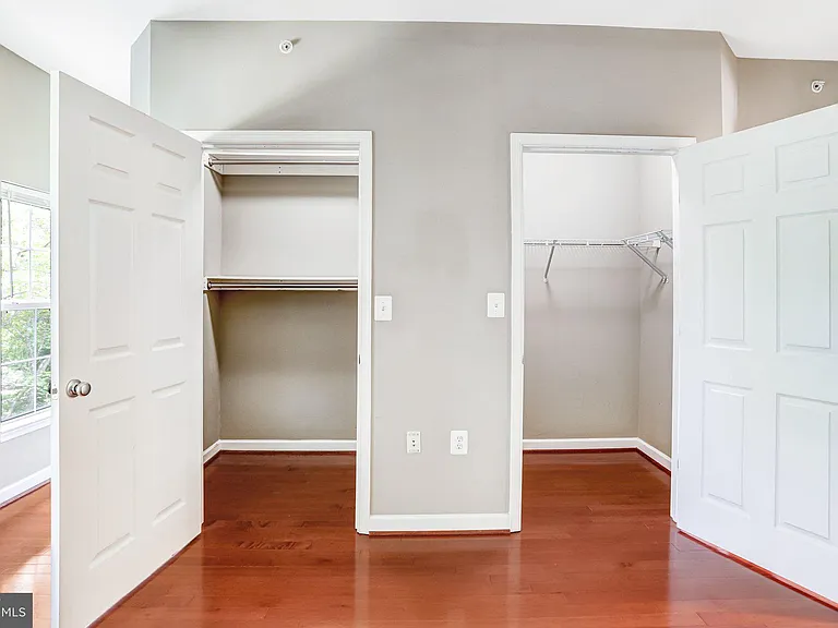 42526 Mayflower Ter — Photo 34