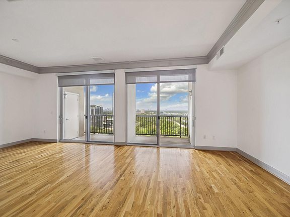 5th image of 3333 Allen Pkwy Unit 2107