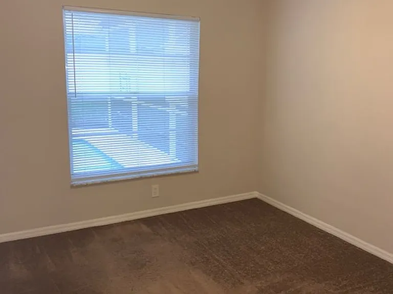 1140 Zachary Ridge Ct — Photo 4