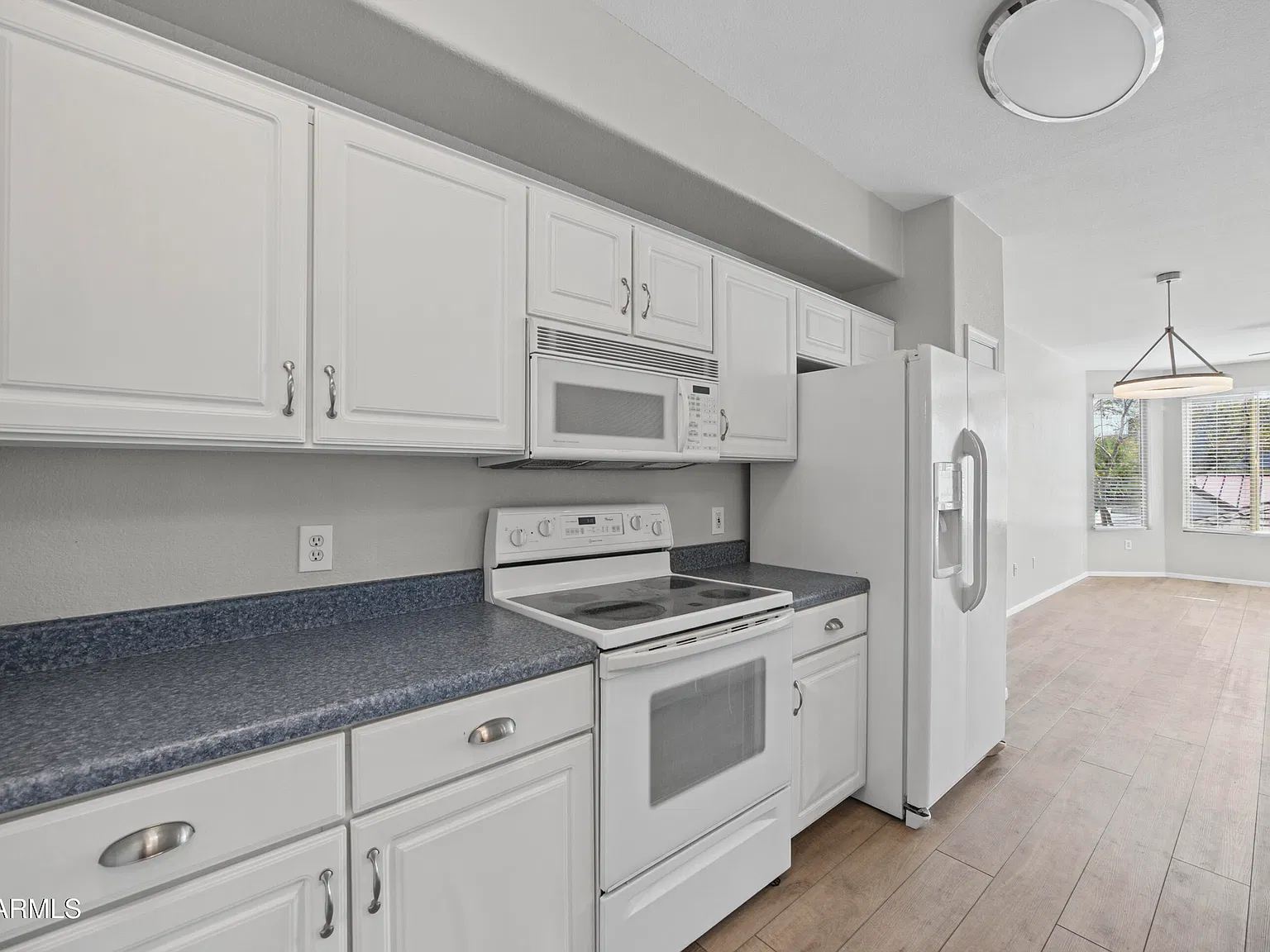 1 bed, 1.0 bath, 1035 sqft, $1,600 — Photo 4