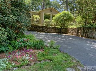 102 Choctaw Rd, Highlands, NC 28741