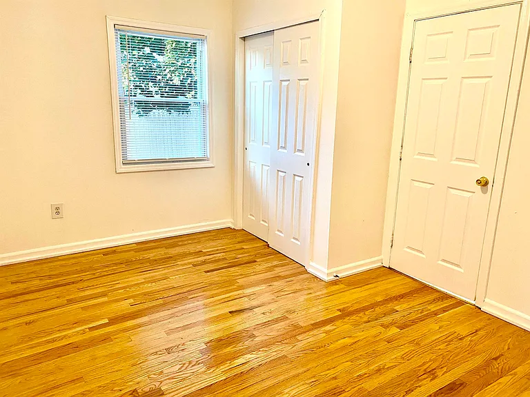 31-33 Tillinghast St #6 — Photo 6
