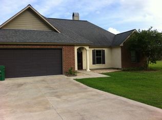 1121 Jules Broussard Rd, Breaux Bridge, LA 70517
