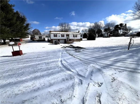 19510 Sunset Blvd, Wellsville, OH 43968