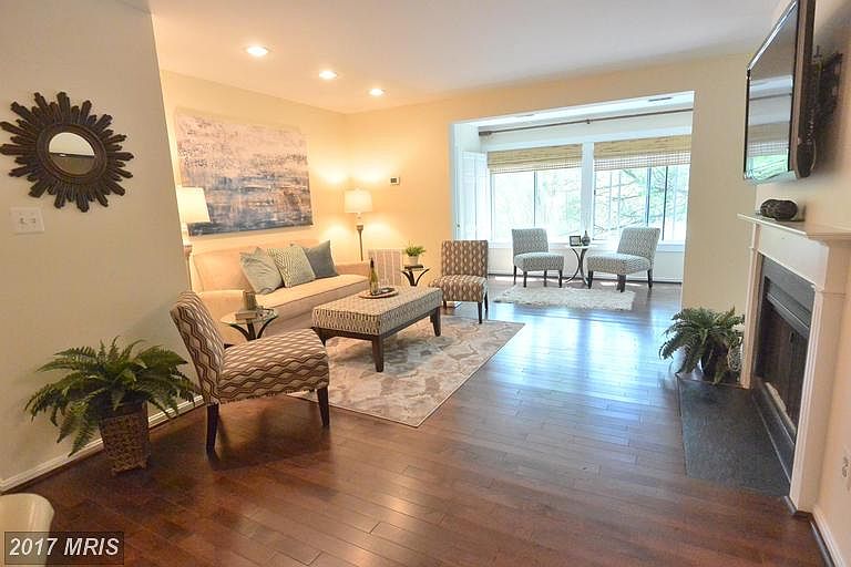 1st image of 2802 Lee Oaks Pl APT 204