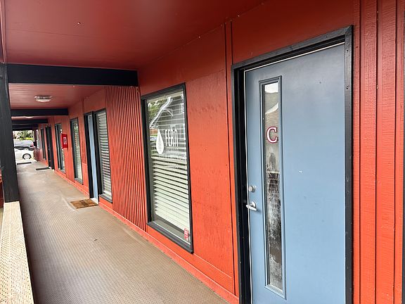 3rd image of 4141 6th Ave Suite C