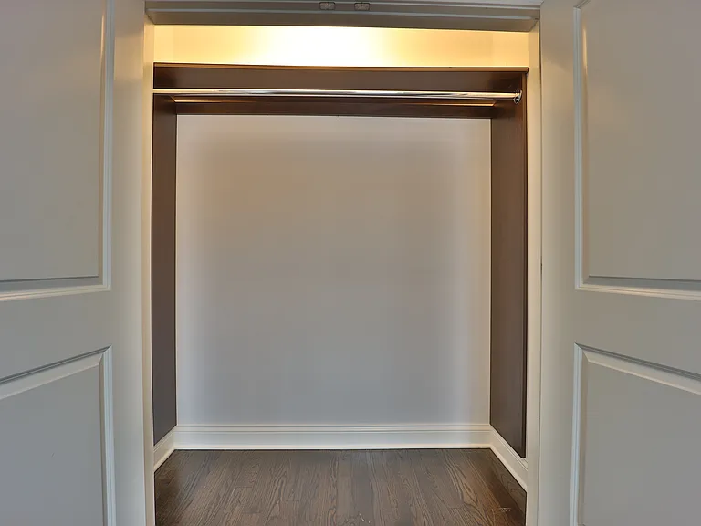 1317 W 18th Pl #2F — Photo 14