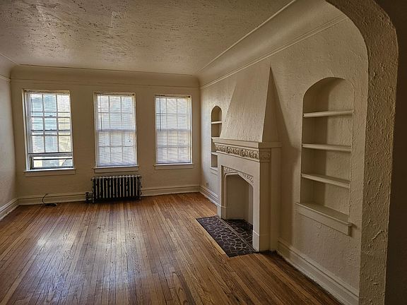 2nd image of 6319 N Mozart St APT 1B