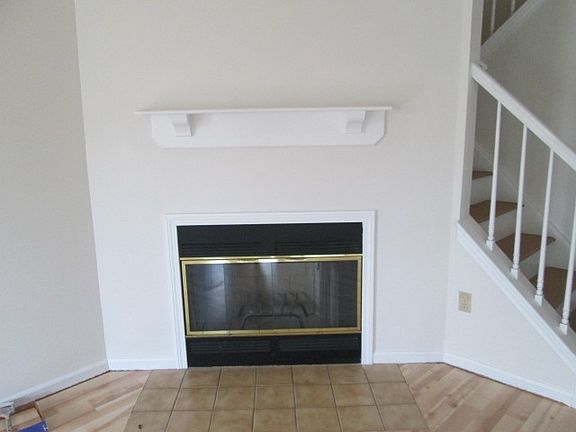 3rd image of 732 Robert Frost Dr