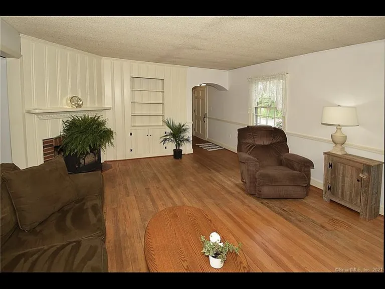 499 N Eagleville Rd — Photo 4