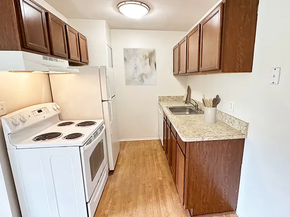 Village Oaks Apartments