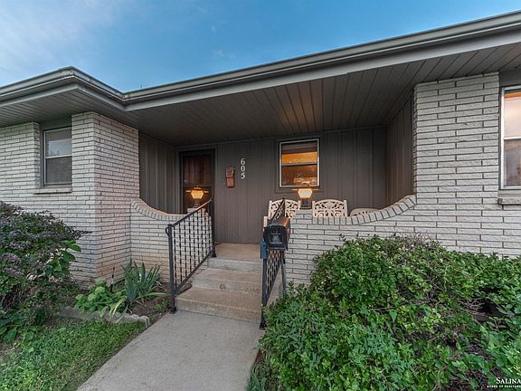 2nd image of 605 Berkshire Dr