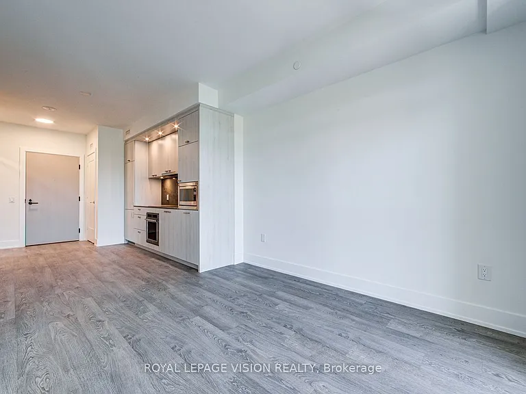 858 Dupont St #723 — Photo 19