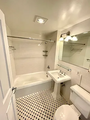 Rented by Addison Property Group | media 11