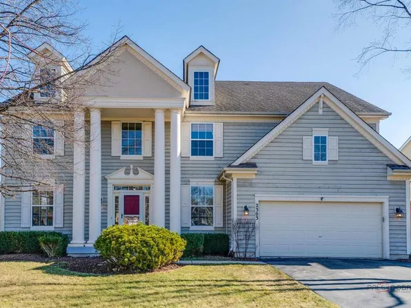 2303 N Hazeltime Dr, Vernon Hills, IL 60061