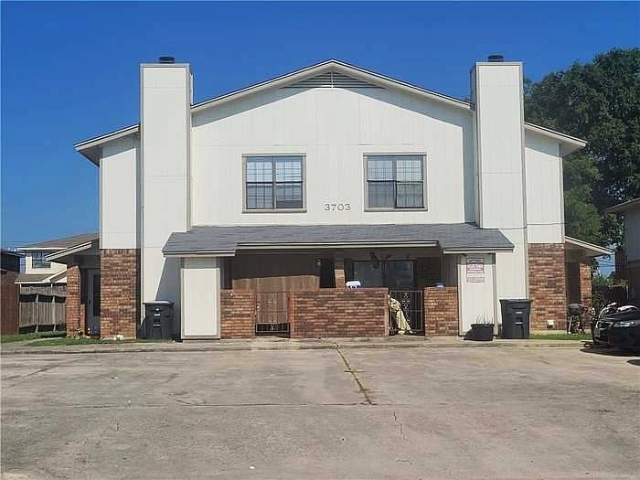 3703 Hereford