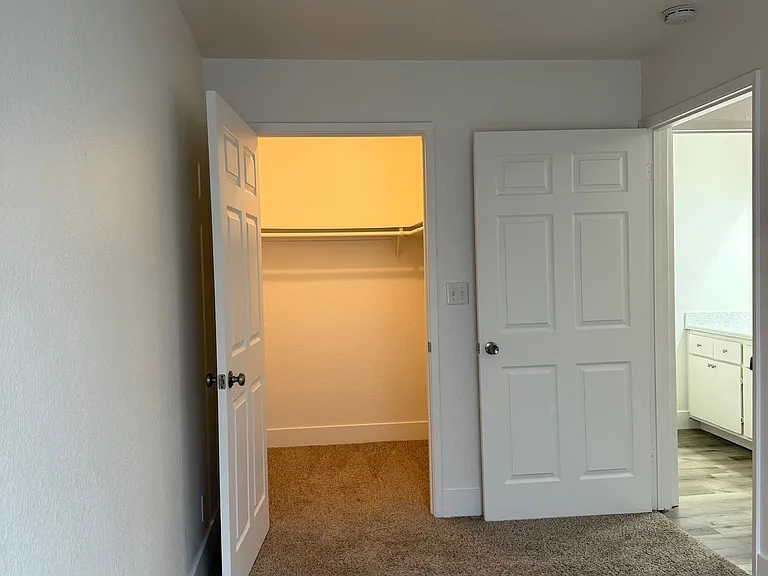 Woodbridge Place — Photo 17