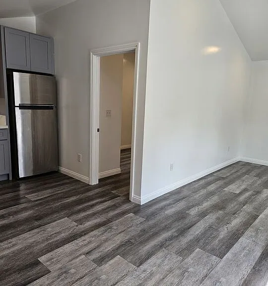 1219 W 47th St — Photo 5