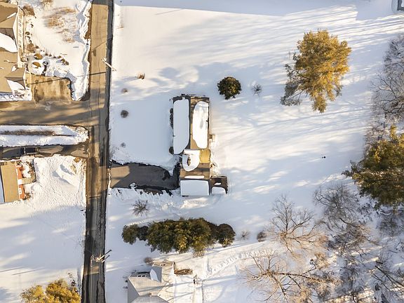 5th image of 8 Millbrook Road